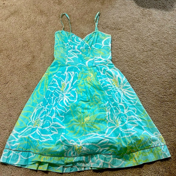 Lilly Pulitzer dress - Picture 1 of 3